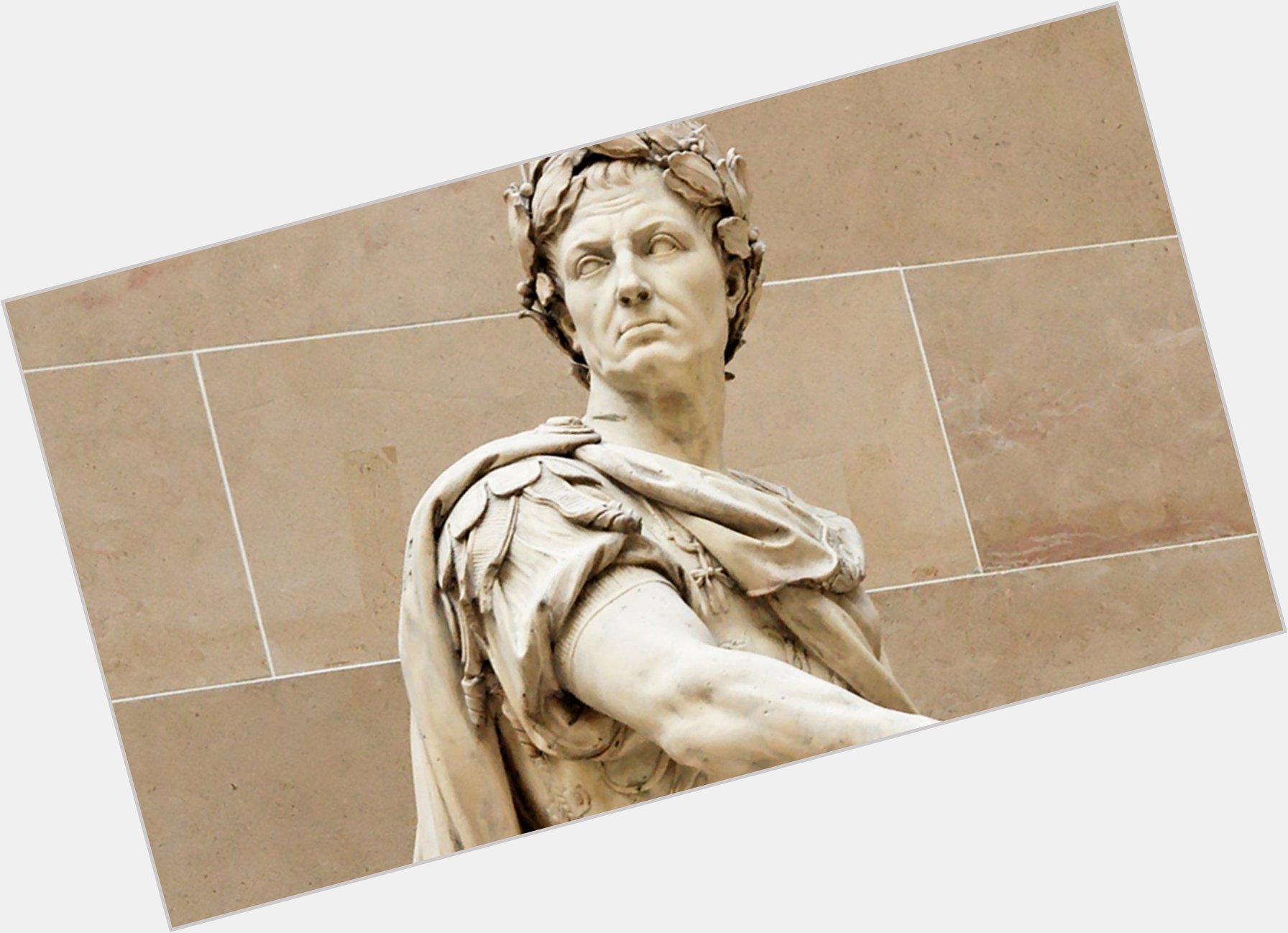 Julius Caesar dark brown hair & hairstyles Athletic body, 