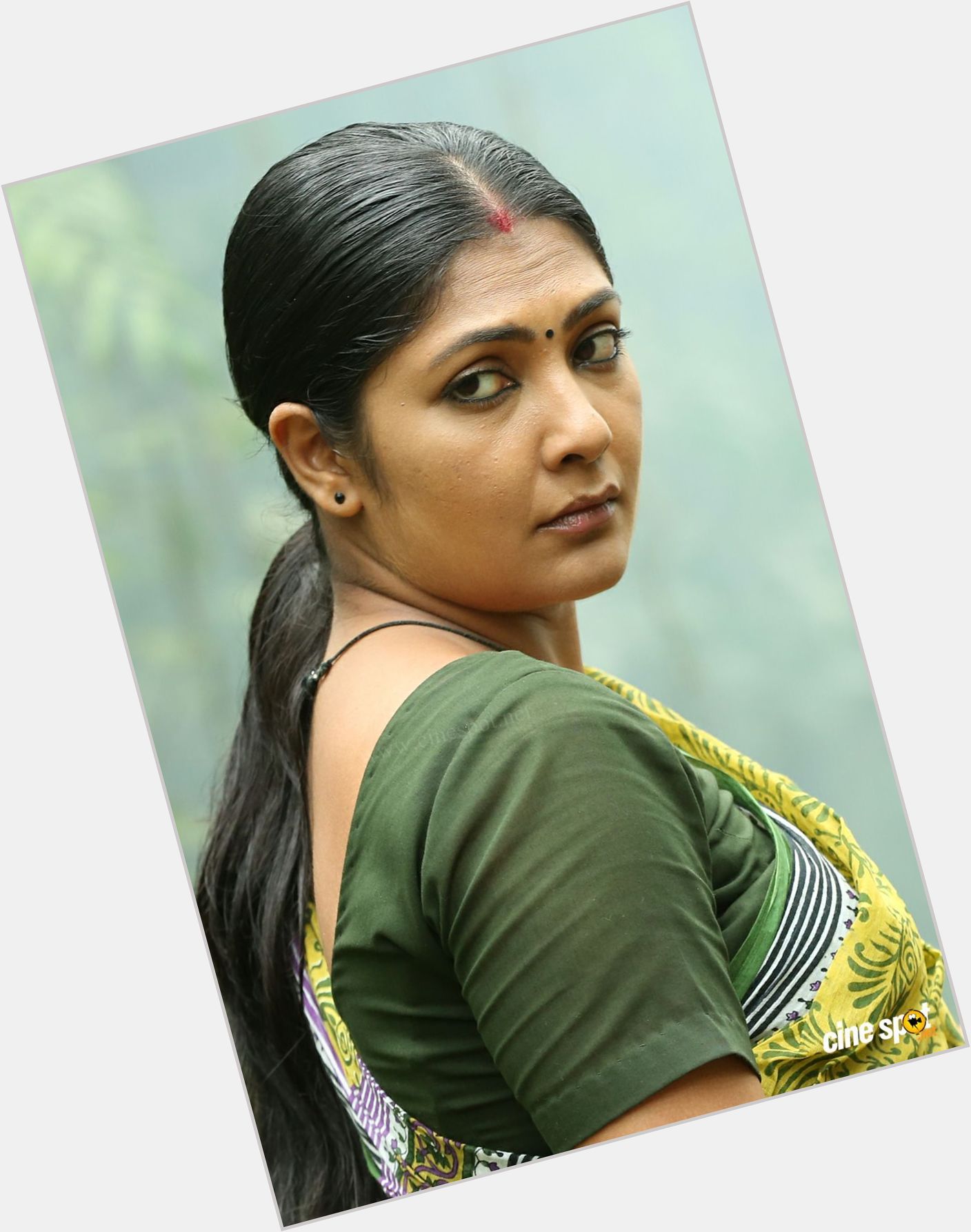 Kamalinee Mukherjee body 6