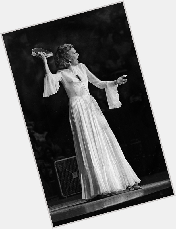 Kathryn Kuhlman Average body,  dyed red hair & hairstyles