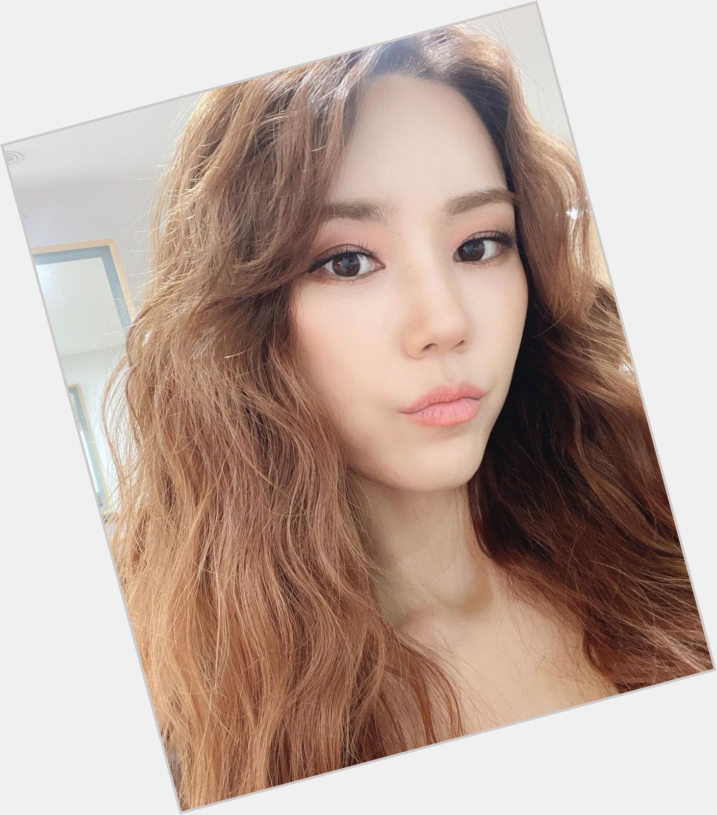 Kim Yeonji shirtless bikini