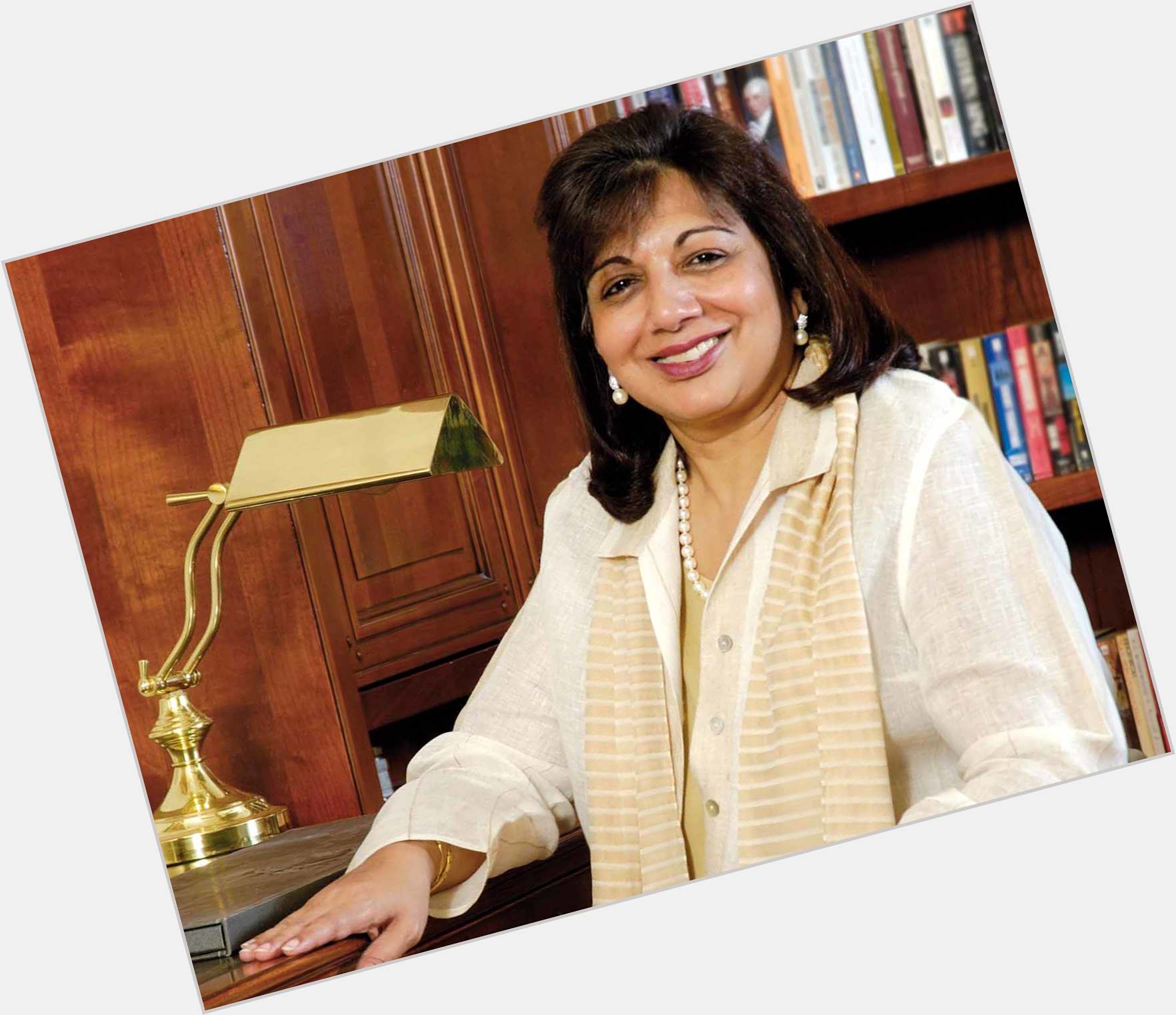 Kiran Mazumdar Shaw full body 6