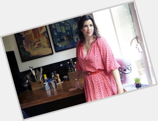 Kirstie Allsopp sexy 3