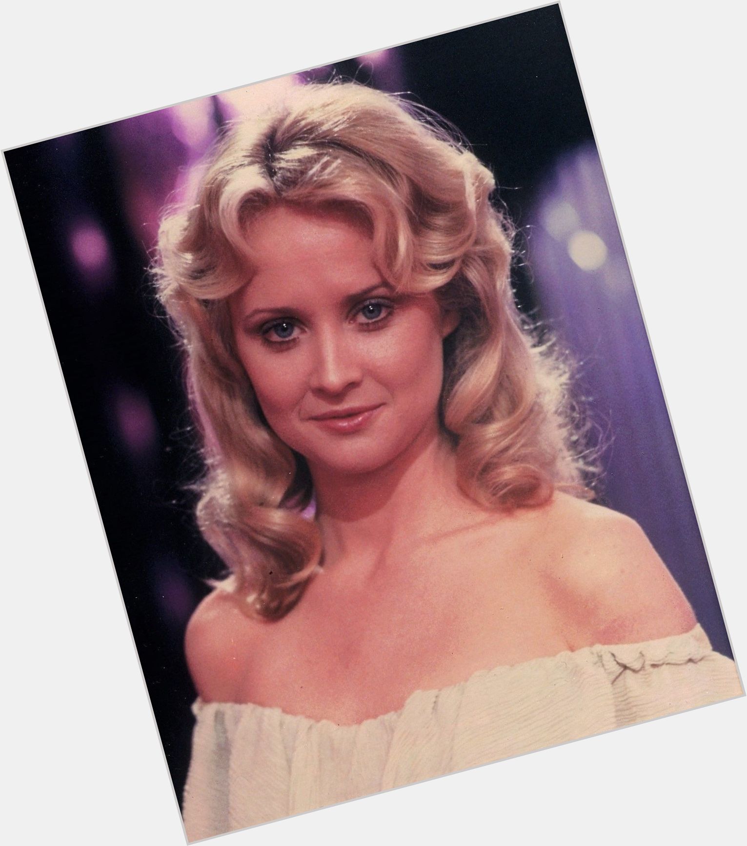 Laurette Sprang Average body,  blonde hair & hairstyles