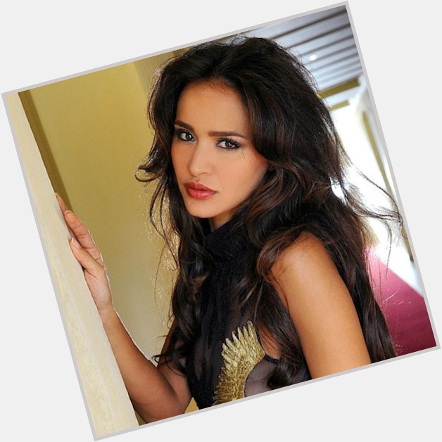 Leila Beiruthy Average body,  dark brown hair & hairstyles
