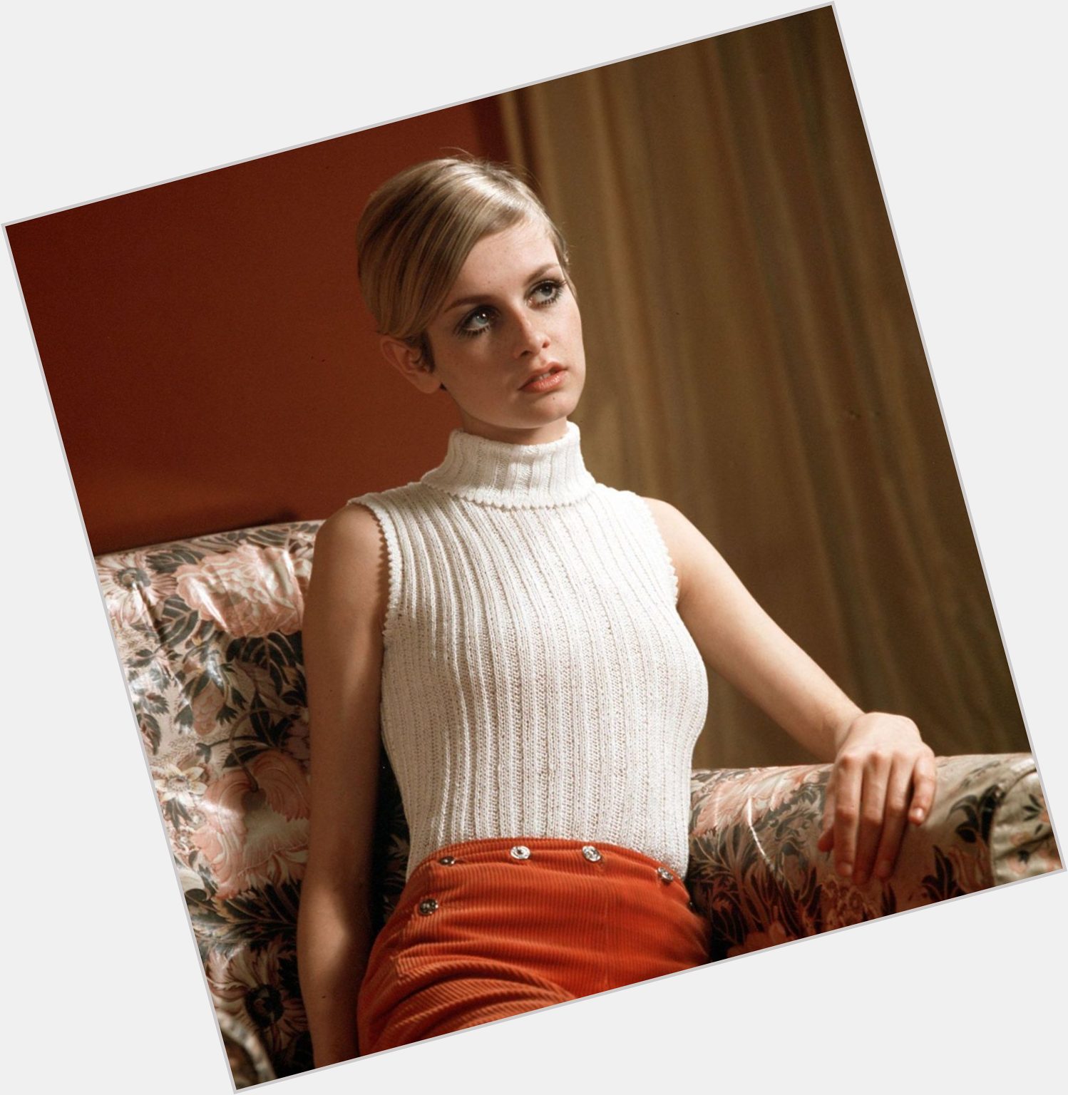 Leslie  Twiggy  Lawson hairstyle 2