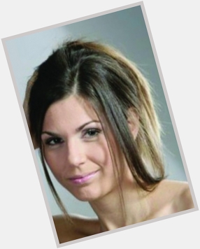 Linda Verebes Average body,  dark brown hair & hairstyles