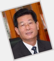 Liu Guchang Slim body,  black hair & hairstyles