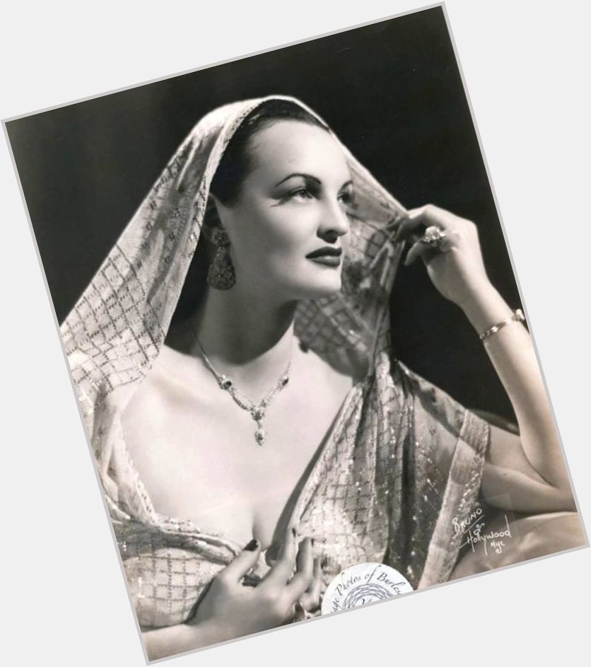 Lois De Fee  