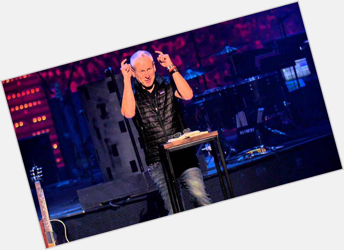 Louie Giglio sexy 3