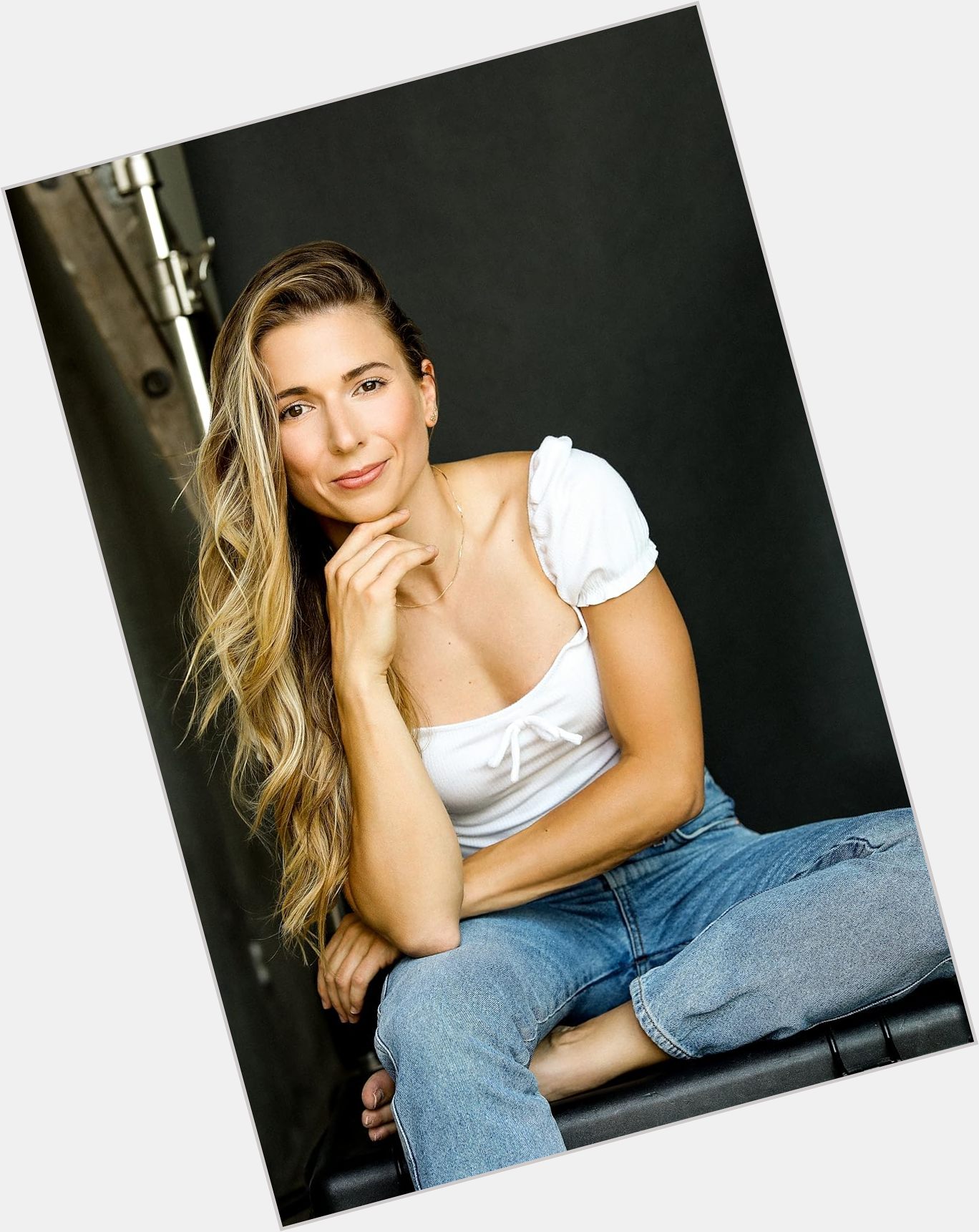 Louise Hradsky Slim body,  dyed black hair & hairstyles