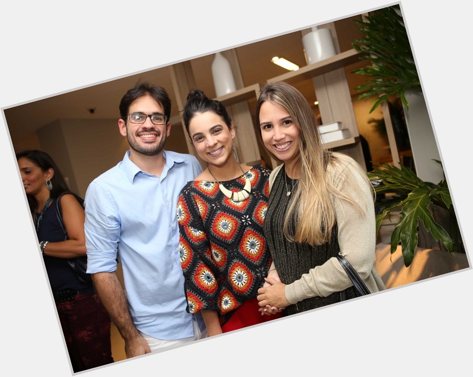 Luana Castellano Slim body,  dark brown hair & hairstyles