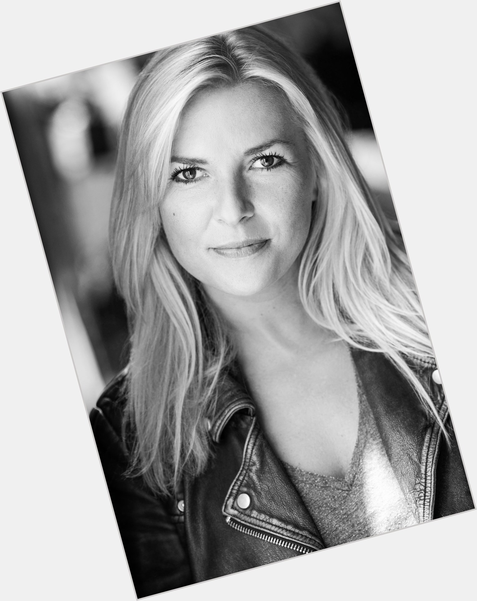 Lucinda Kennard Official Site for Woman Crush Wednesday WCW