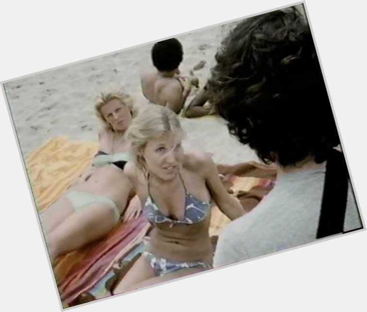 Laurette Spang Average body,  blonde hair & hairstyles
