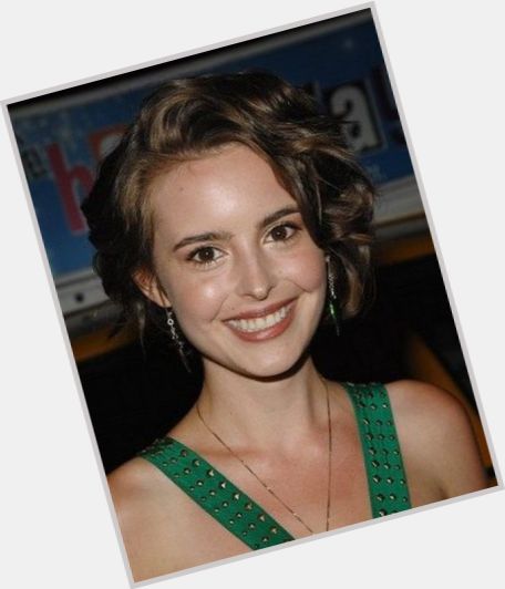 leah pipes 10