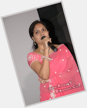 MAA (singer) Slim body,  black hair & hairstyles