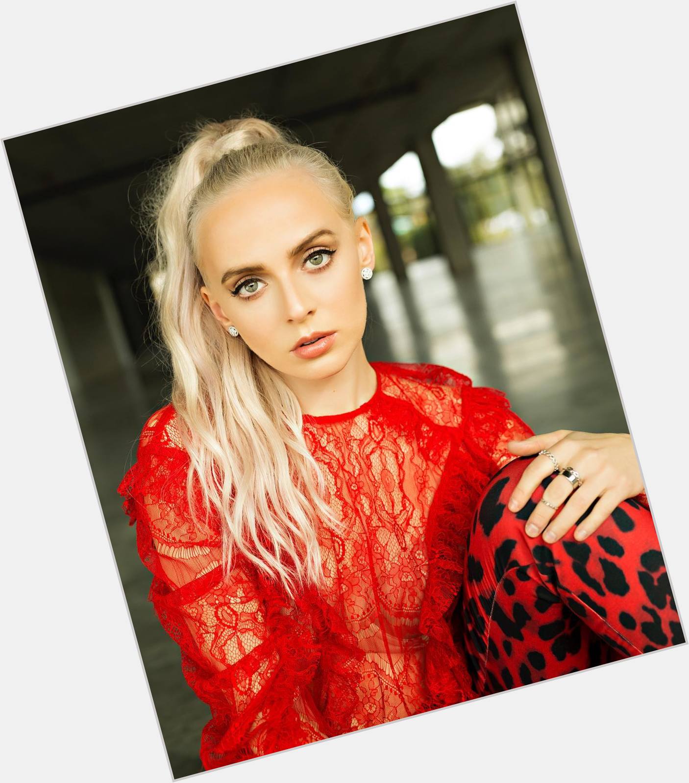 Madilyn Bailey new pic 5