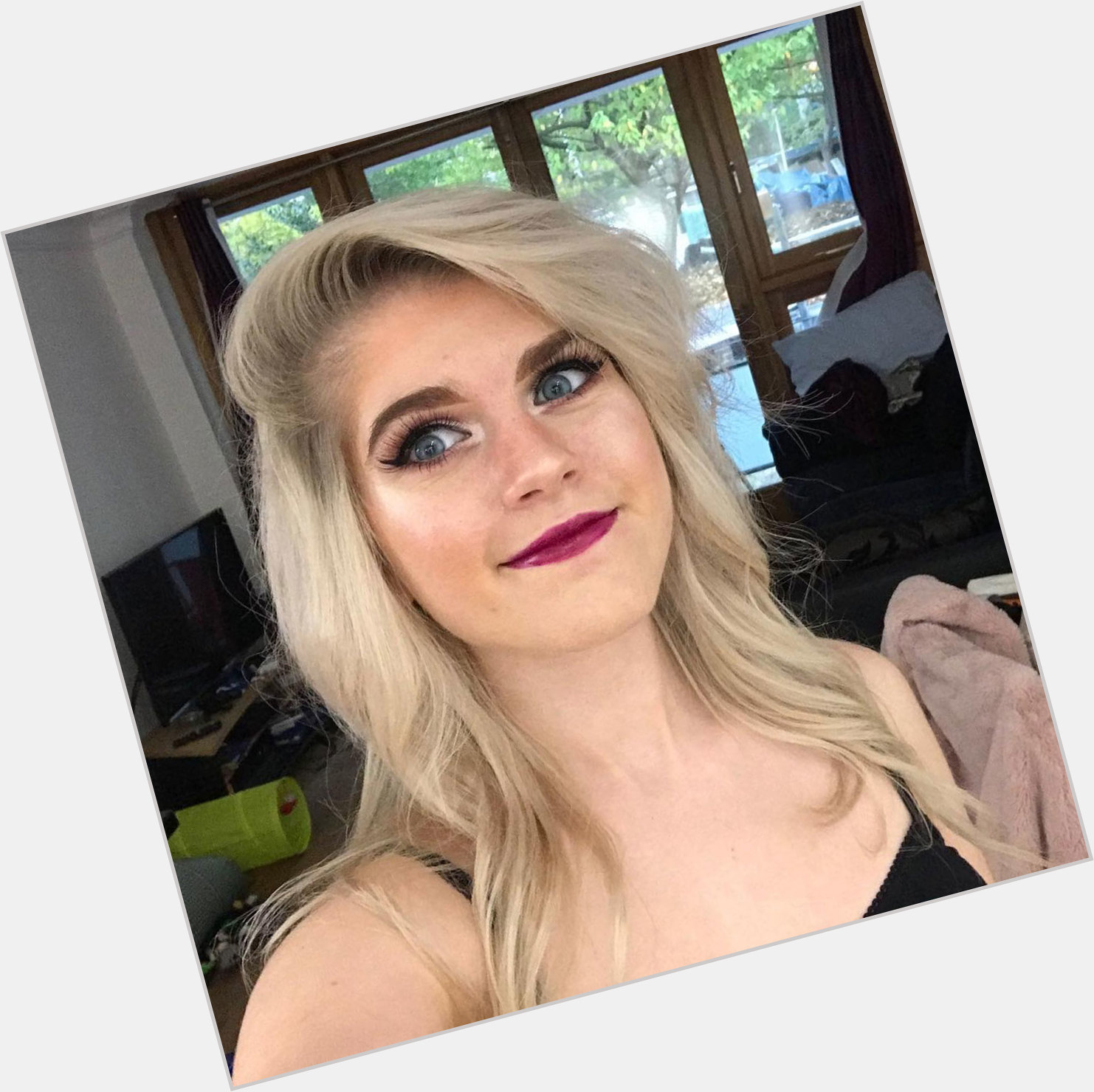 Marina Joyce new pic 1