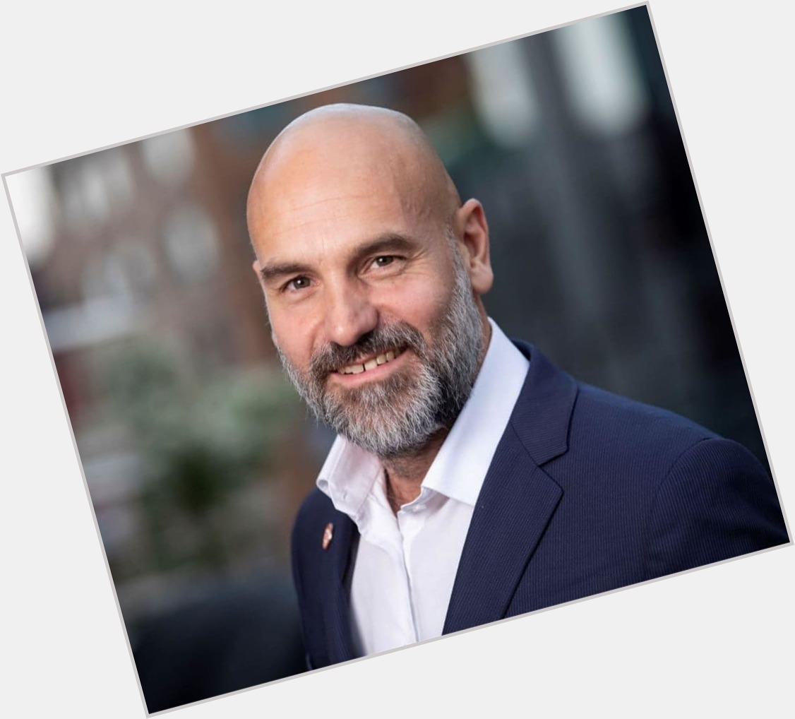 Mark Shuttleworth new pic 1