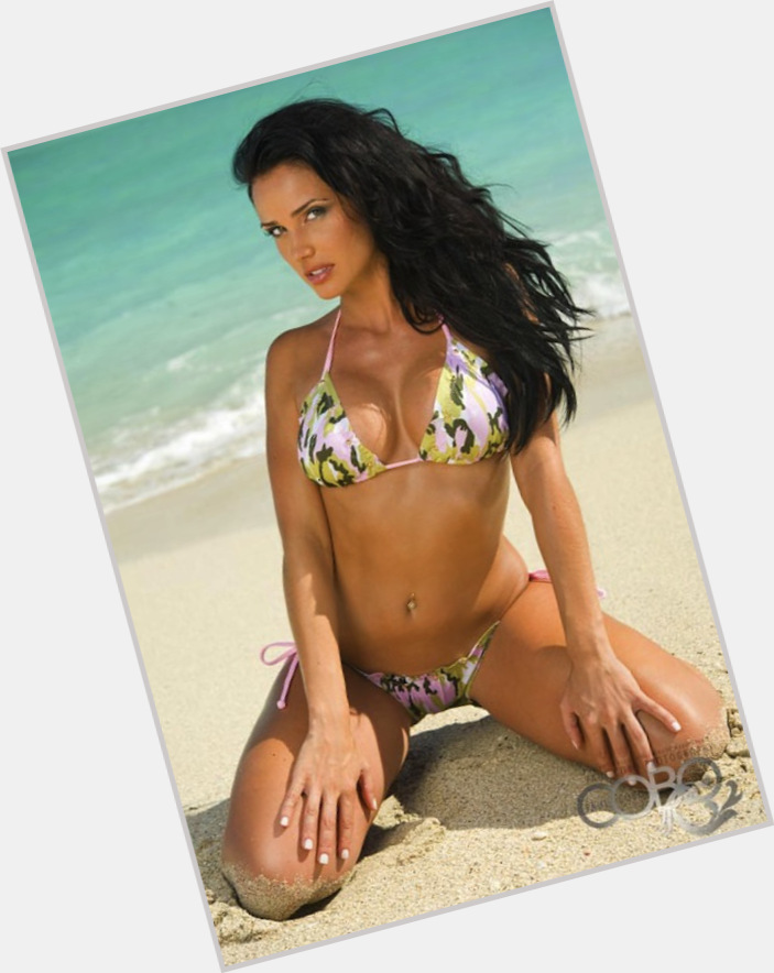 Melany Doucette full body 8