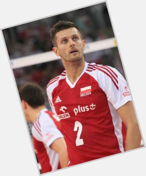 Michal Winiarski Athletic body,  dark brown hair & hairstyles