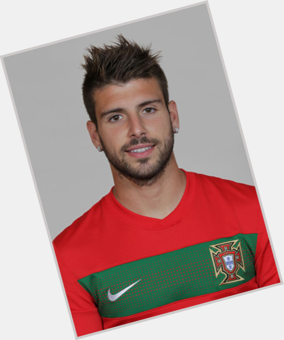 Miguel Veloso dyed blonde hair & hairstyles Athletic body, 