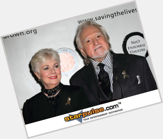 Marty Ingels Average body,  grey hair & hairstyles