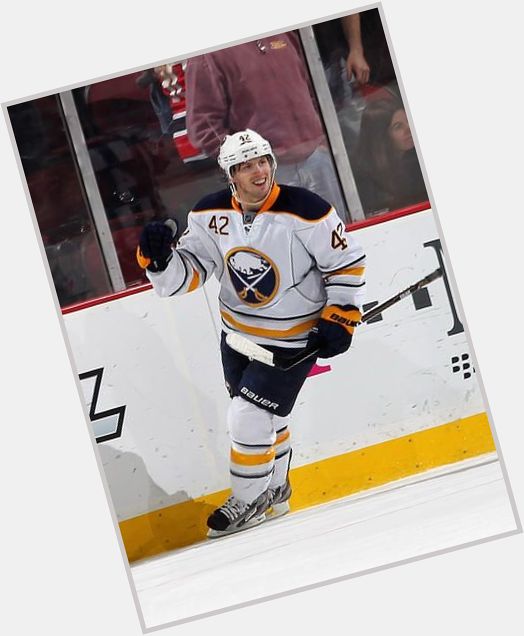 Nathan Gerbe Athletic body,  light brown hair & hairstyles