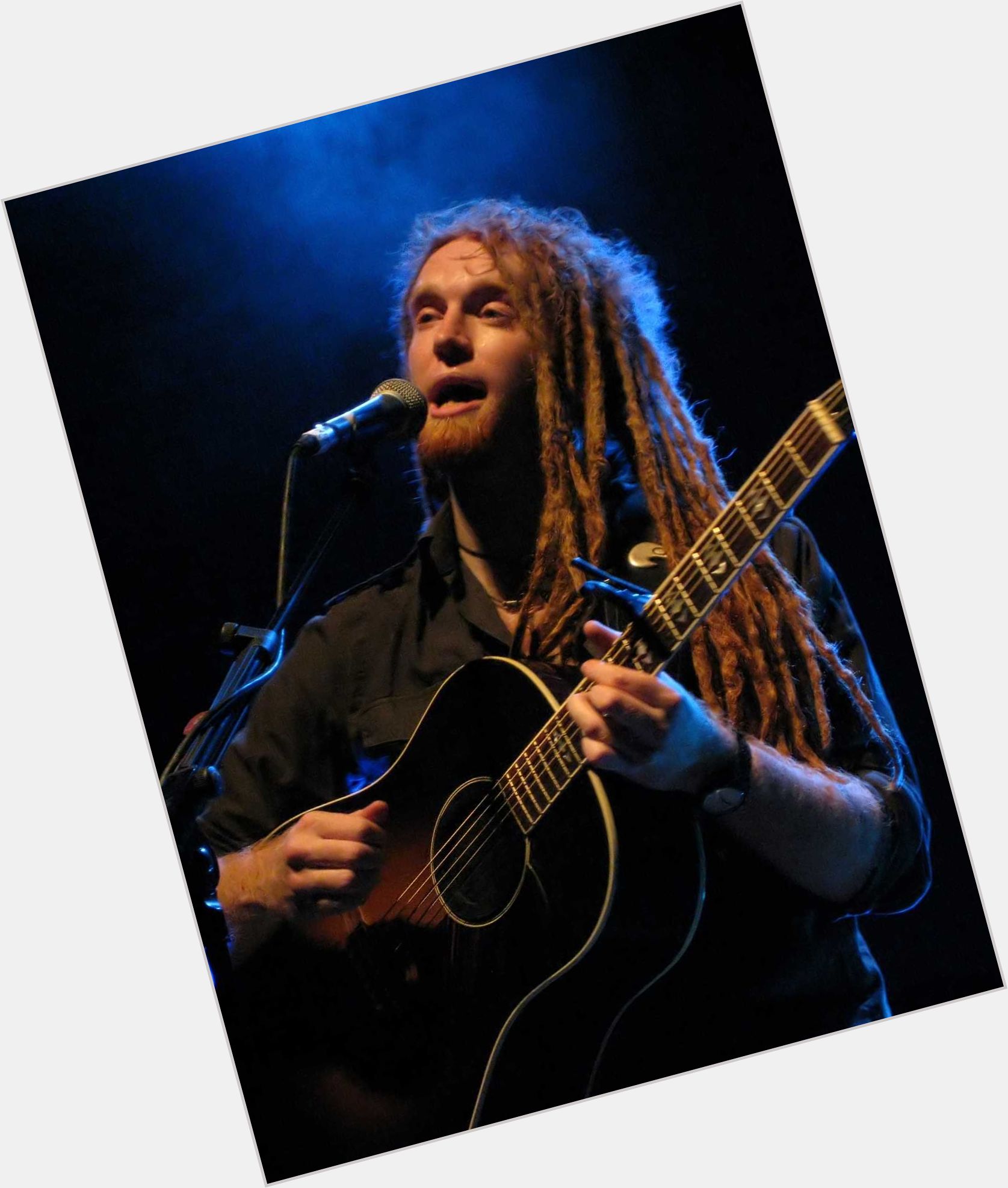 Newton Faulkner new pic 1