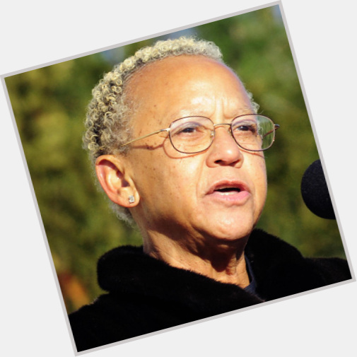 Nikki Giovanni full body 5