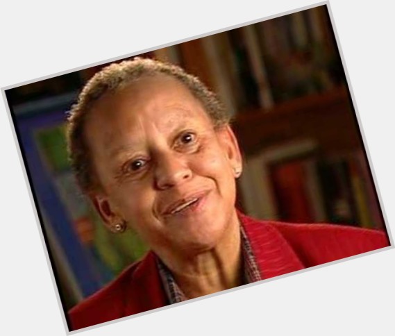 Nikki Giovanni full body 8