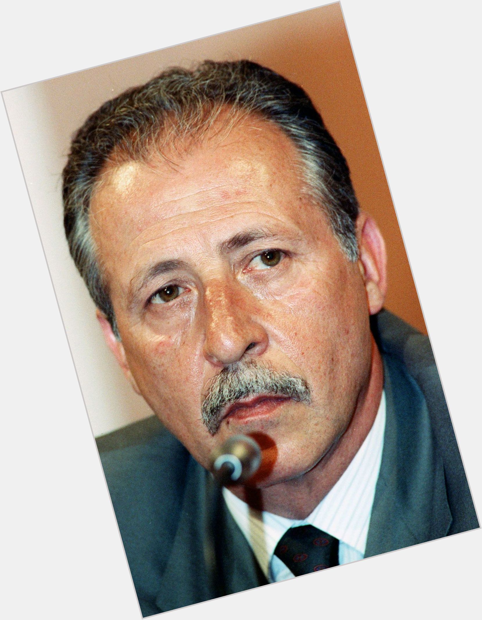 Paolo Borsellino Average body,  salt and pepper hair & hairstyles