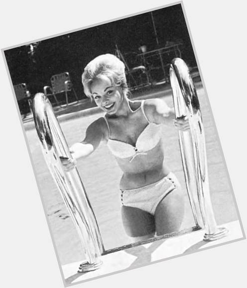 Phyllis Sherwood Slim body,  blonde hair & hairstyles