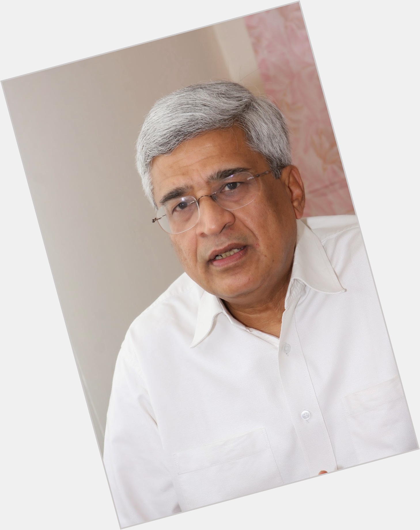 Prakash Karat dating 1