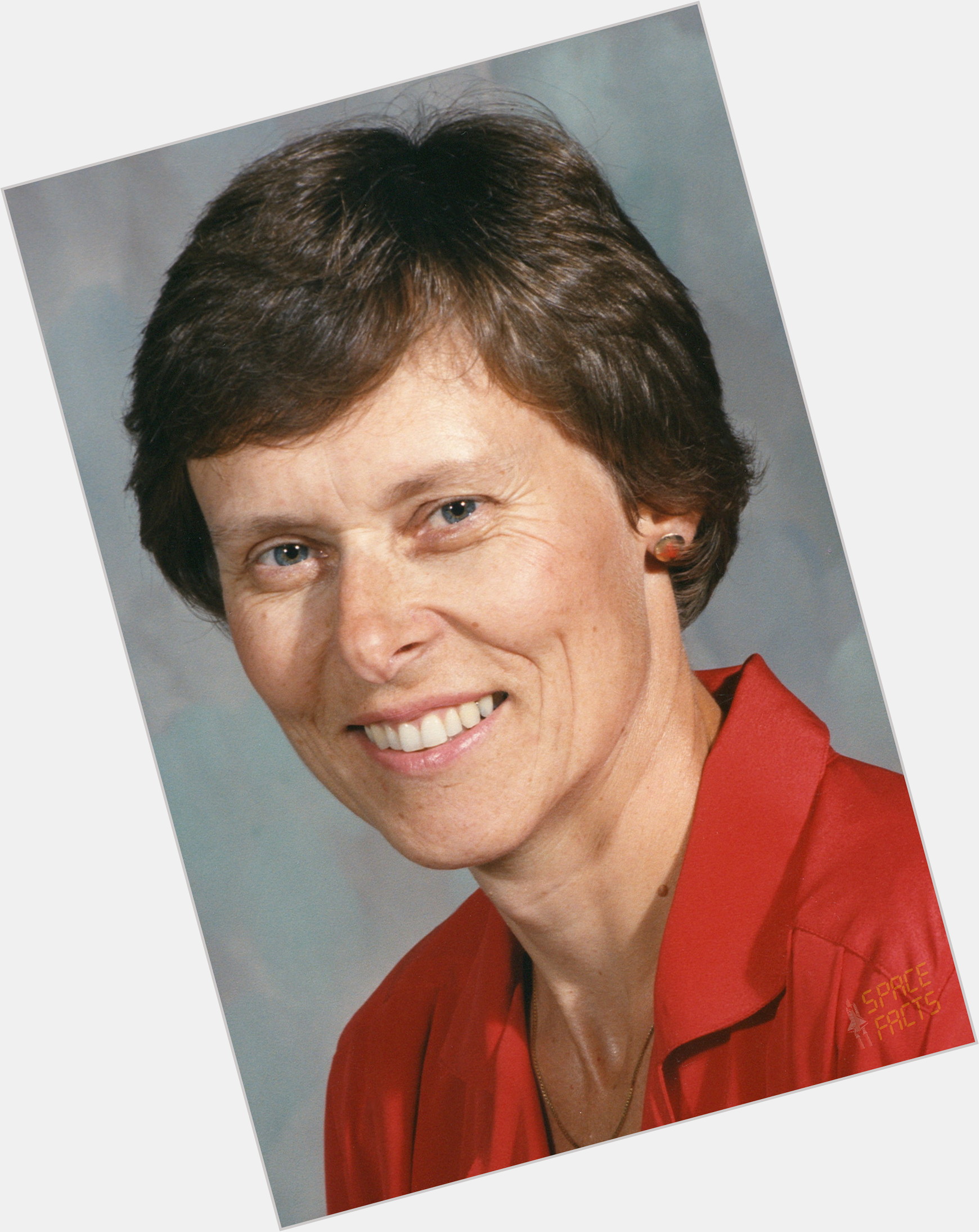 Roberta Bondar sexy 9