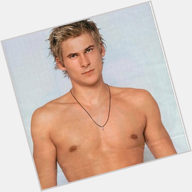Ryan Christopher Lee Average body,  black hair & hairstyles