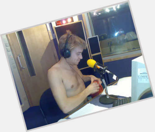 russell howard muscle 2
