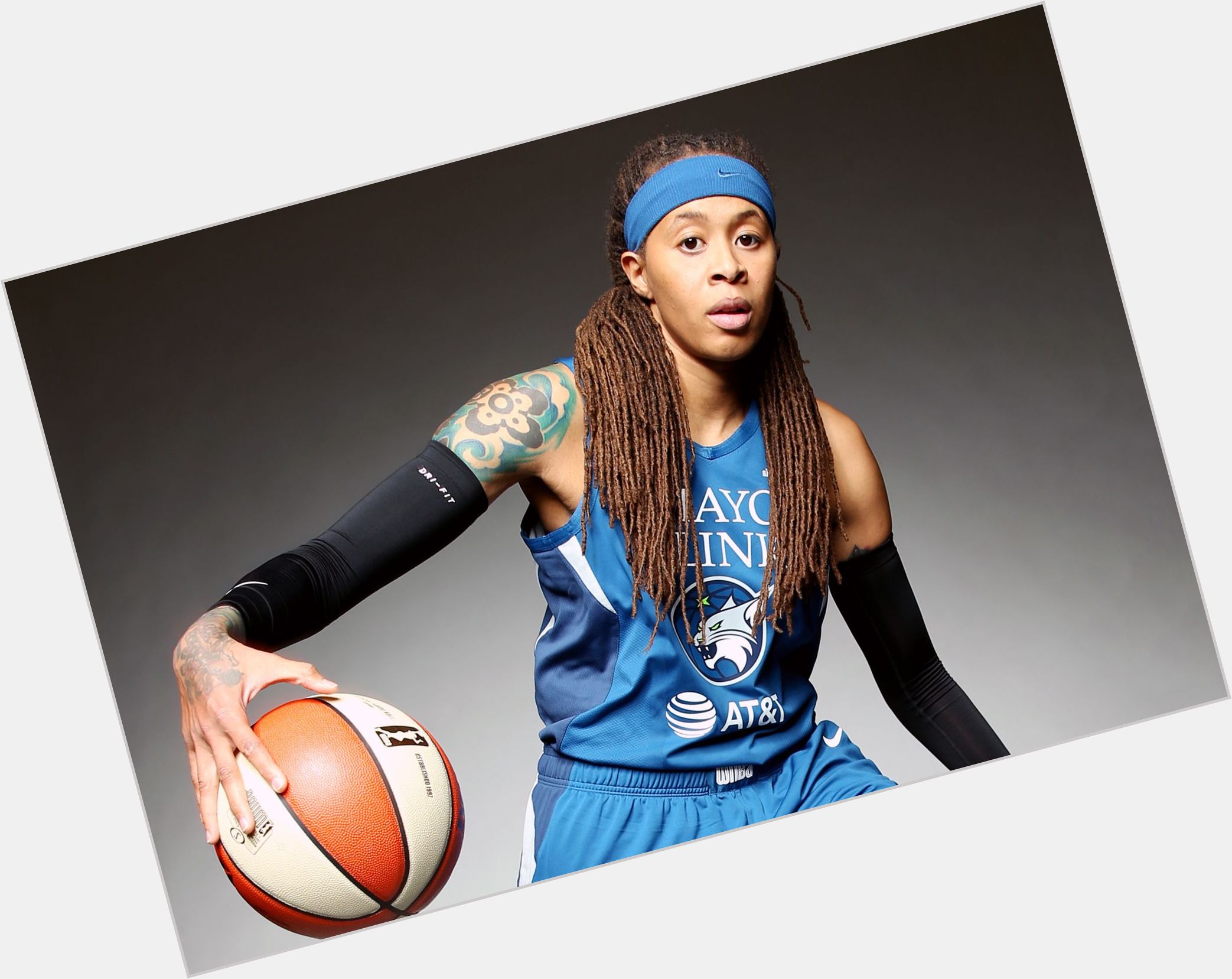 Seimone Augustus body 8