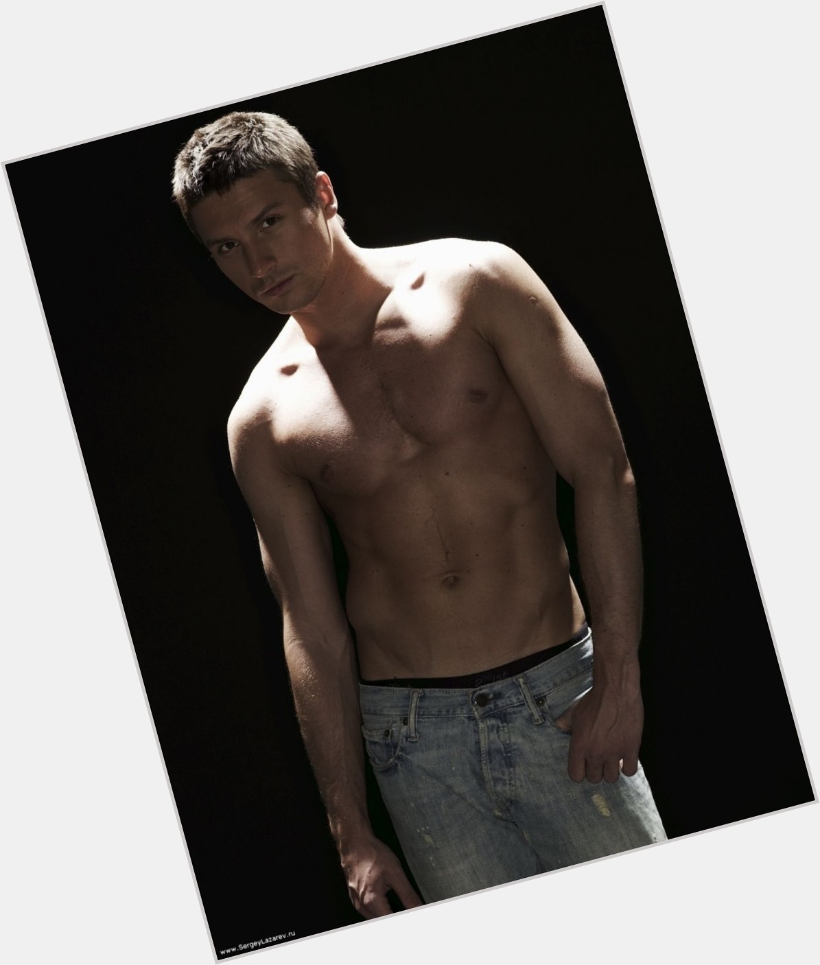 Sergey Dorogov Average body,  dark brown hair & hairstyles