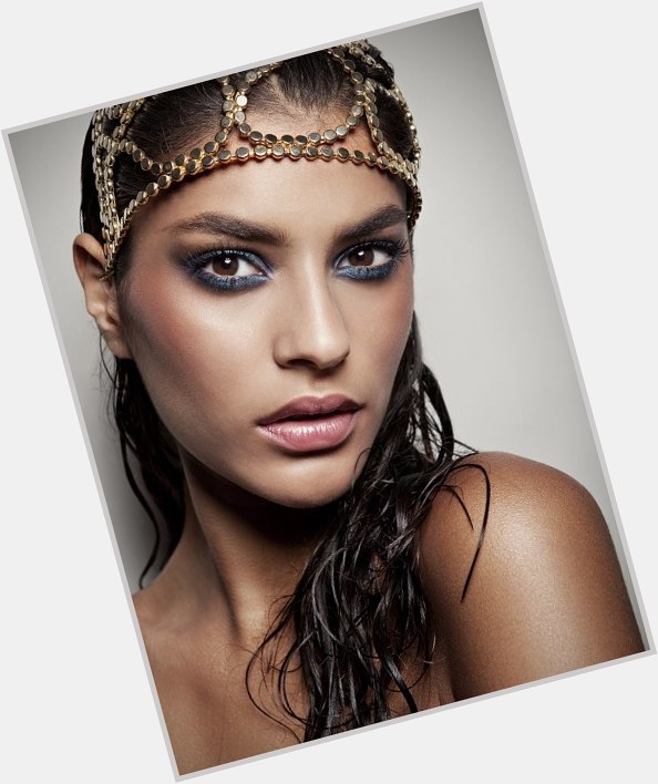 Shani Zigron Slim body,  dark brown hair & hairstyles