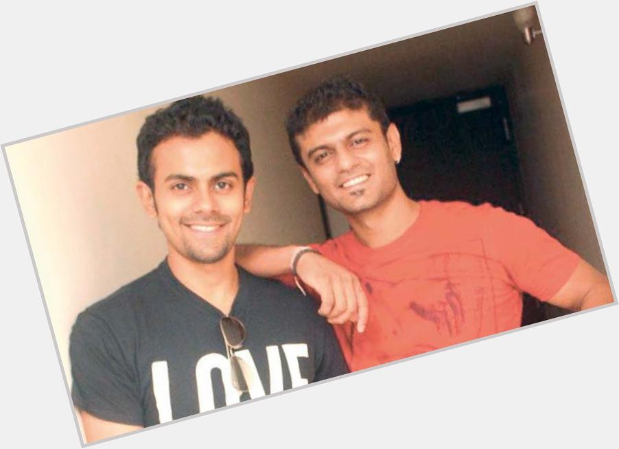 Siddharth Haldipur Slim body,  black hair & hairstyles