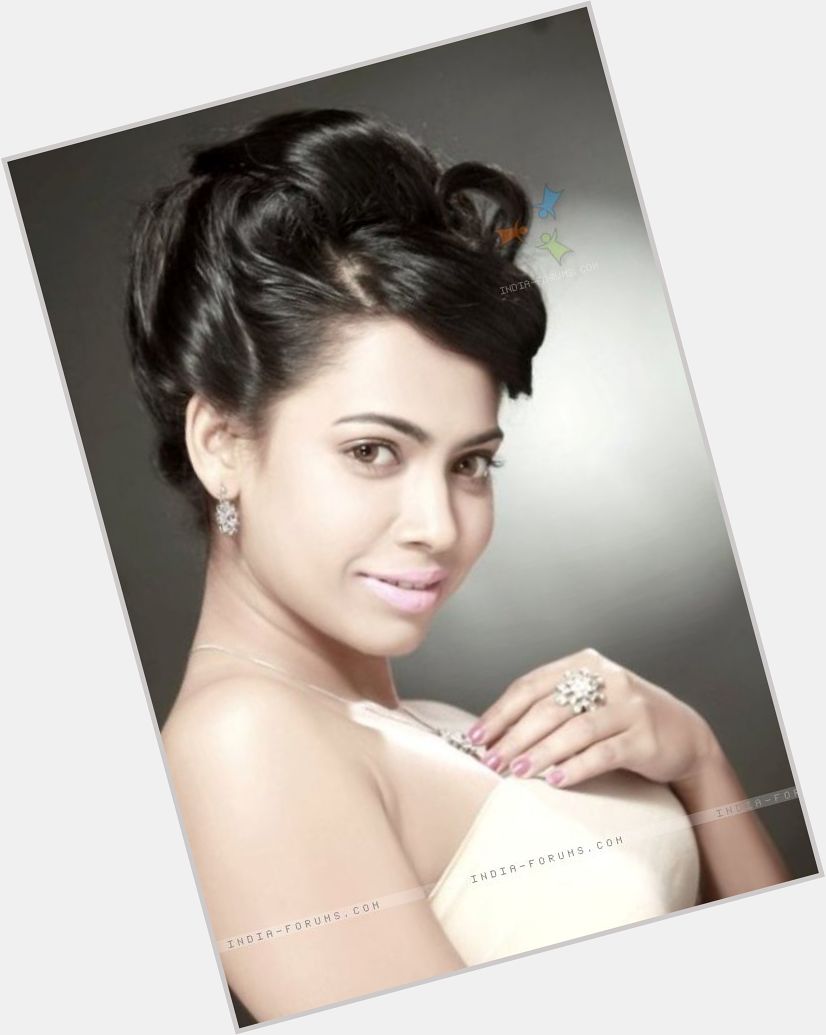 Sneha Kapoor hairstyle 3