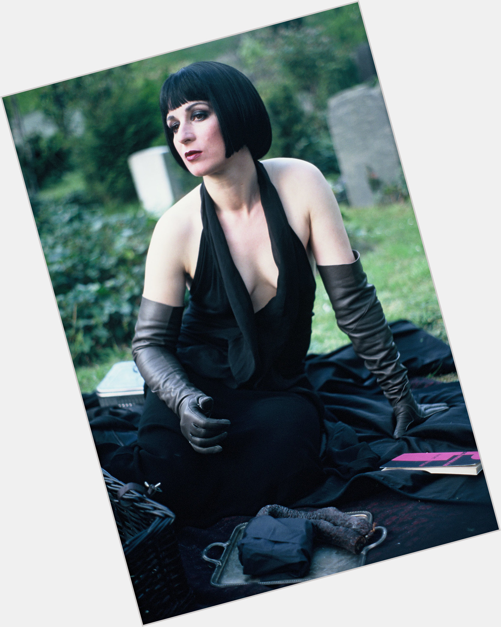 Susanne Sachße Average body,  dark brown hair & hairstyles