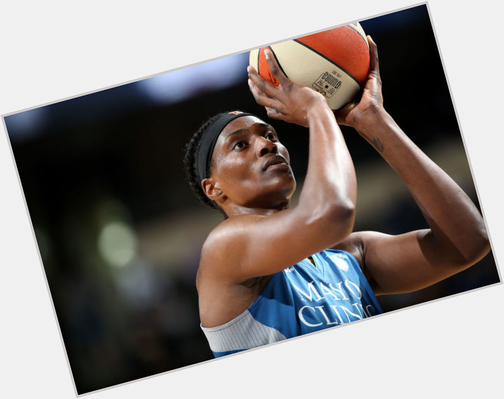 Sylvia Fowles sexy 8