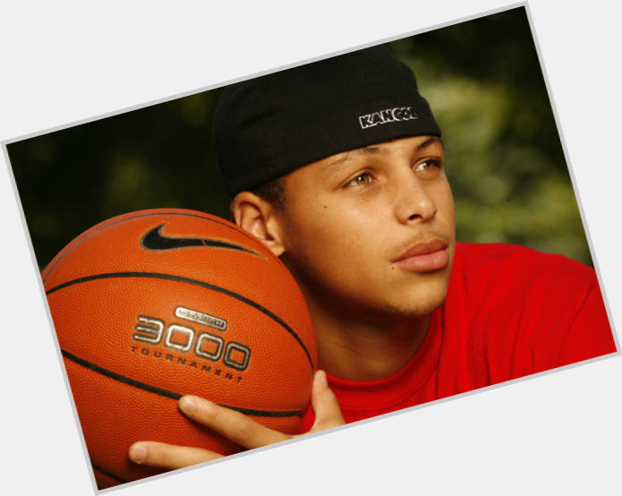 Stephen Curry light brown hair & hairstyles Athletic body, 