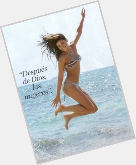 Taliana Vargas shirtless bikini