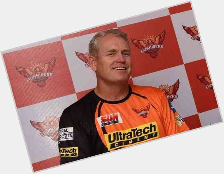 Tom Moody hairstyle 3