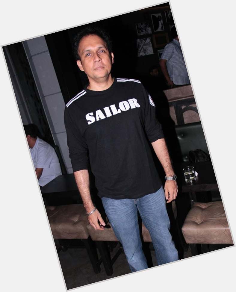 Tushar Dalvi Average body,  dark brown hair & hairstyles