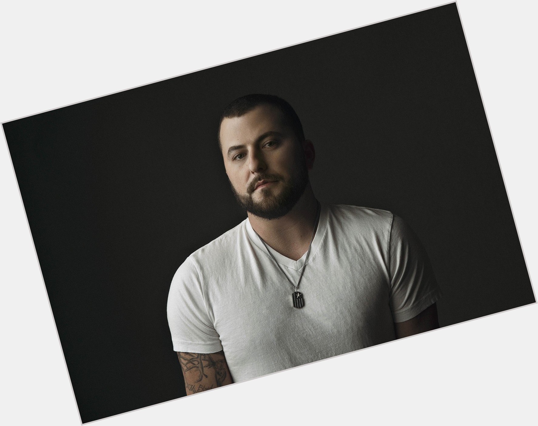 Tyler Farr exclusive hot pic 3