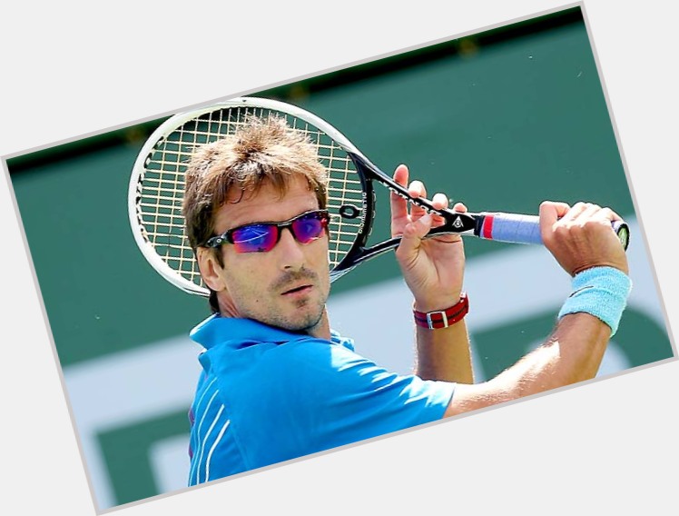 tommy robredo shorts 1