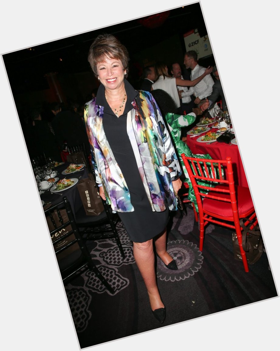 Valerie Jarrett full body 7